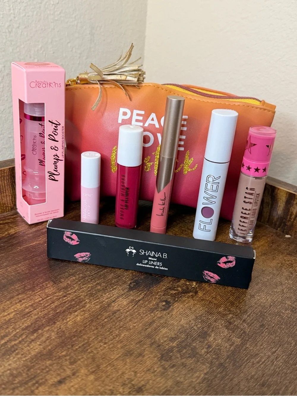 IPSY lipstick bag with lipstick bundle